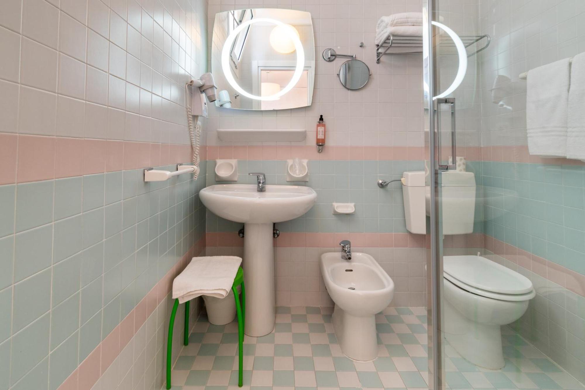 Continental B&B City Hotel Bibione Bagian luar foto